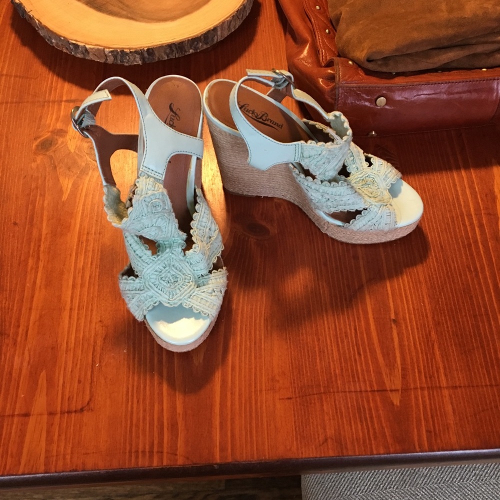 Aqua lucky brand wedges size 7